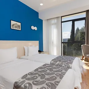 Otel Iveria, Tiflis